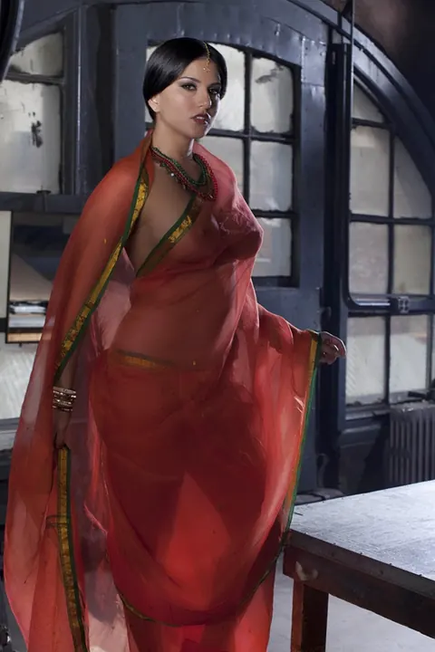 Sunny Leone: Indian MILF in a Sheer Dress Flaunts Her Big Tits – photo 2 of 20
