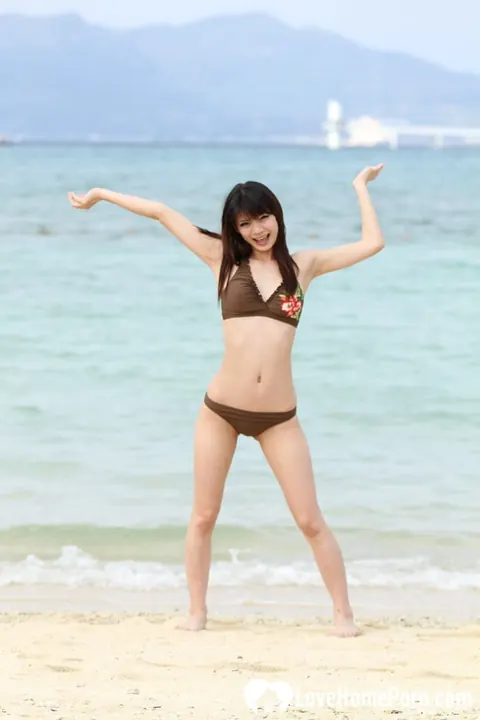Akubi Yumemi: Asian Brunette Strips Out of Her Bikini and Gets Fucked on the Sofa – photo 3 of 21