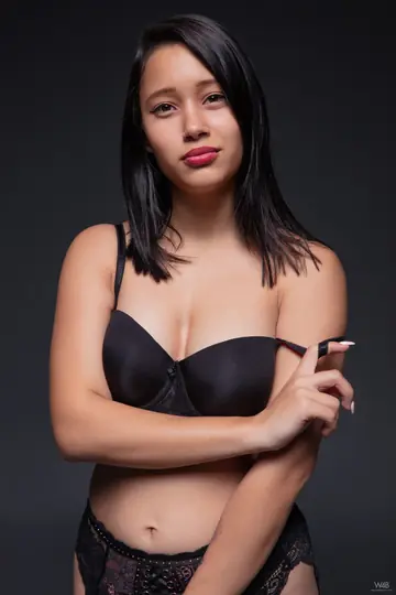 Short-Haired Colombian Latina Toys Her Shaved Pussy in Heels