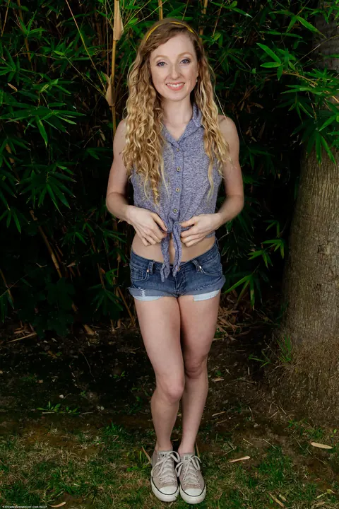 Molly Odell: Petite Curly Blonde Undresses and Spreads Outdoors – photo 2 of 21