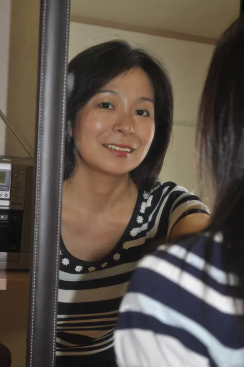 Petite Asian MILF in Glasses Strips and Spreads Outdoors – photo 7 of 20