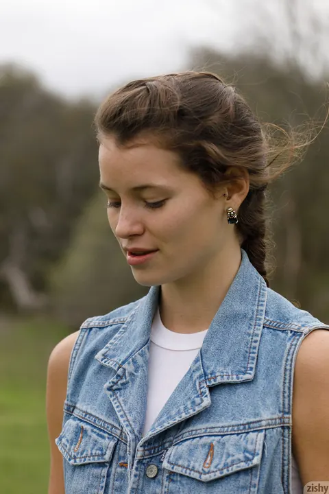 Gaby Mueller: Brunette Teases in Her Denim Jacket and Jeans – photo 6 of 13