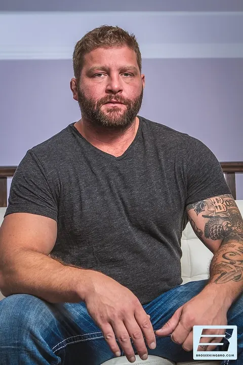 Thick Bear Sucks Cock and Takes a Load on Body – photo 6 of 20