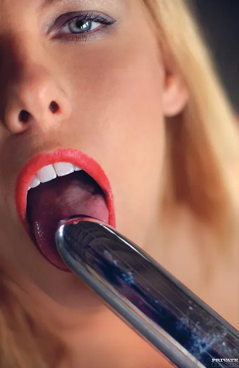 Blonde in Fishnet Facesits Partner and Takes Cum in Mouth – photo 6 of 12