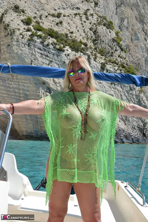 Nudechrissy: Curvy European MILF Shows Her Big Tits and Spreads on the Boat – photo 13 of 20
