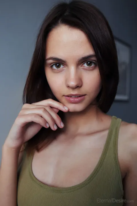 Lilit Ariel: Skinny Brunette Hikes Her Dress and Spreads on the Table – photo 4 of 16