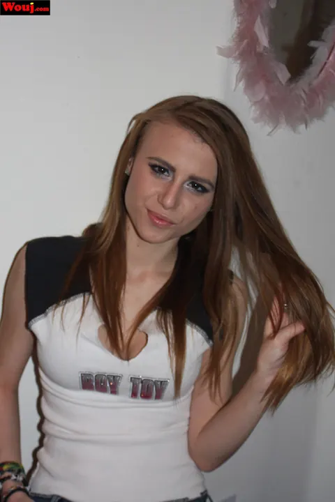 Soleil Saunders: Brunette Poses in Tight Shorts Showing Off Her Legs – photo 8 of 15