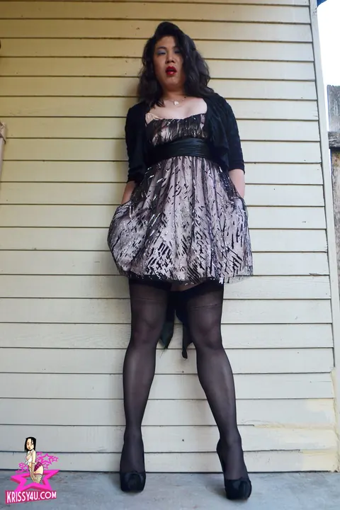 Curvy Asian Trans Woman Reveals Her Cock in a Skirt – photo 4 of 16