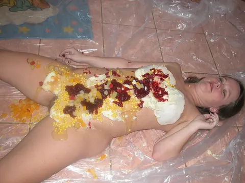 Carrie Cash: Brunette MILF Gets Fucked and Spreads on the Kitchen Floor – photo 10 of 21