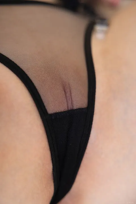 Lillie Pie: Blonde Woman Strips Nude and Poses Showing Her Ass – photo 4 of 21