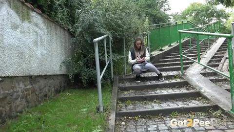 Naomi Bennet: European Brunette in Jeans Pulls Denim Aside on Public Steps – photo 12 of 15