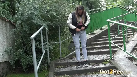 Naomi Bennet: European Brunette in Jeans Pulls Denim Aside on Public Steps – photo 14 of 15