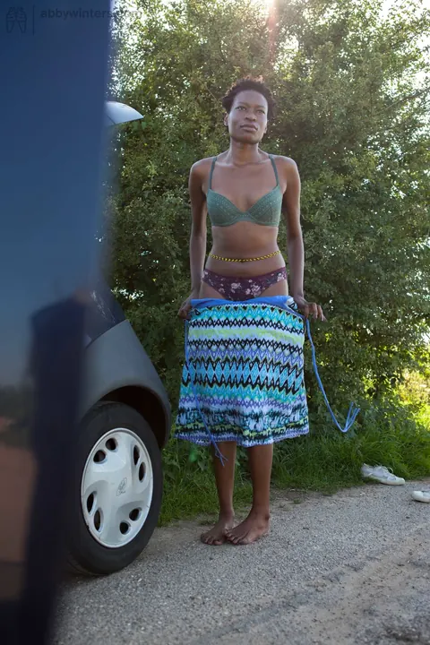 Ebony Woman Poses in Lingerie Outdoors – photo 13 of 16