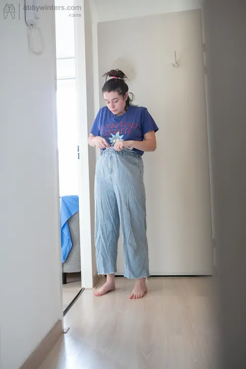 Australian Amateur PAWG Poses in Jeans and Panties – photo 20 of 21