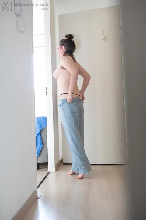Australian Amateur PAWG Poses in Jeans and Panties – photo 13 of 21