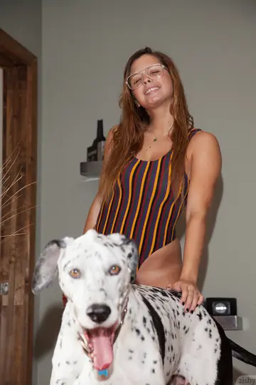 Keisha Grey – Latina PAWG Shows Her Big Ass in a Bikini