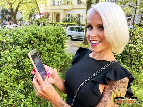 Sophie Logan: Slim German MILF Gets Fucked in the Ass Doggy Style – photo 2 of 20