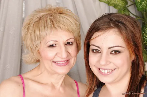 Kati Bell: Mature Blonde Pleasures Hairy Lesbian Partner – photo 1 of 16
