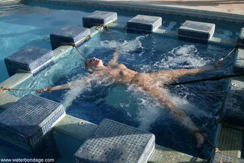 Jenny Lee: Slim Brunette MILF Bound for Dildo Play by the Pool – photo 6 of 20