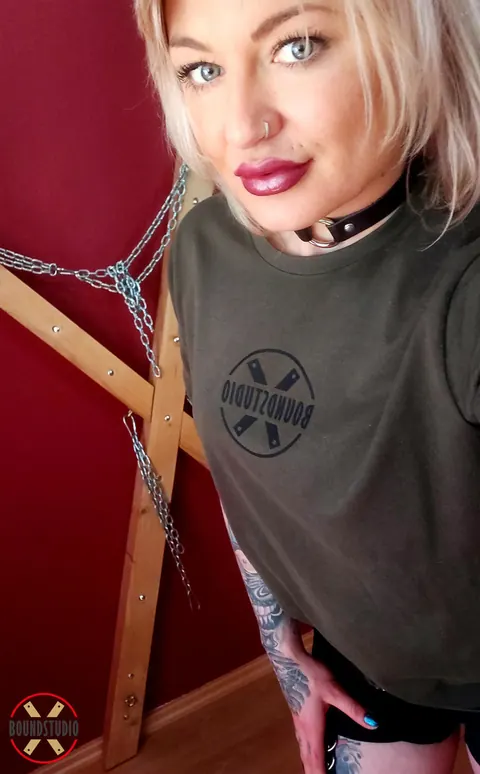 Tattooed Blonde in Shorts and Socks Removes Her Ball Gag While Bound – photo 16 of 16