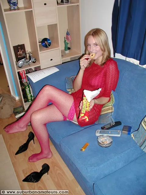 All Ruth: Busty British Blonde Poses in Lingerie and Stockings – photo 1 of 17