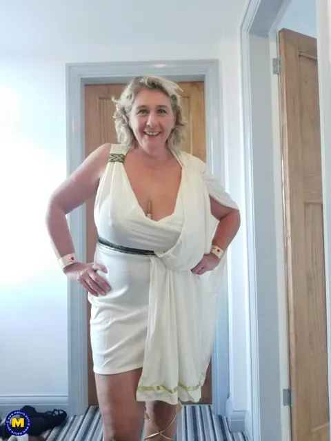 Mature European Blonde with Huge Tits Spreads Wide – photo 4 of 20