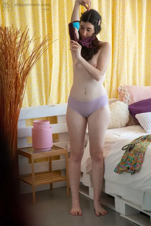 Tall Brunette in a Dress Pulls Panties Aside and Spreads – photo 8 of 20