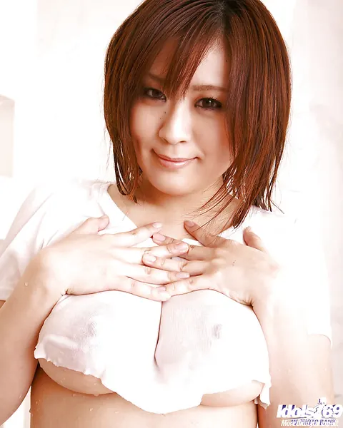 Nana Aoyama: Asian Babe with Big Natural Tits Strips Out of Her Lingerie – photo 6 of 16