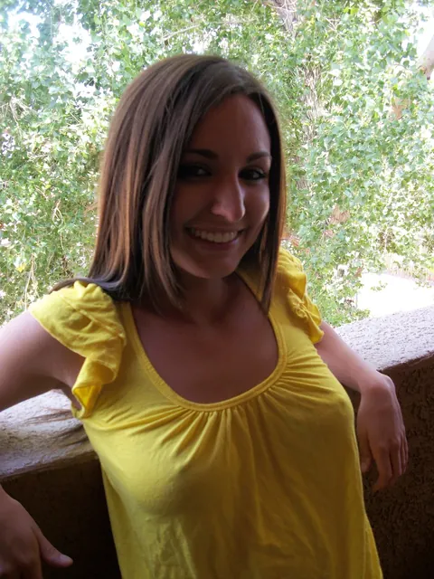 Busty Brunette Spreads Her Shaved Pussy in a Selfie – photo 7 of 21