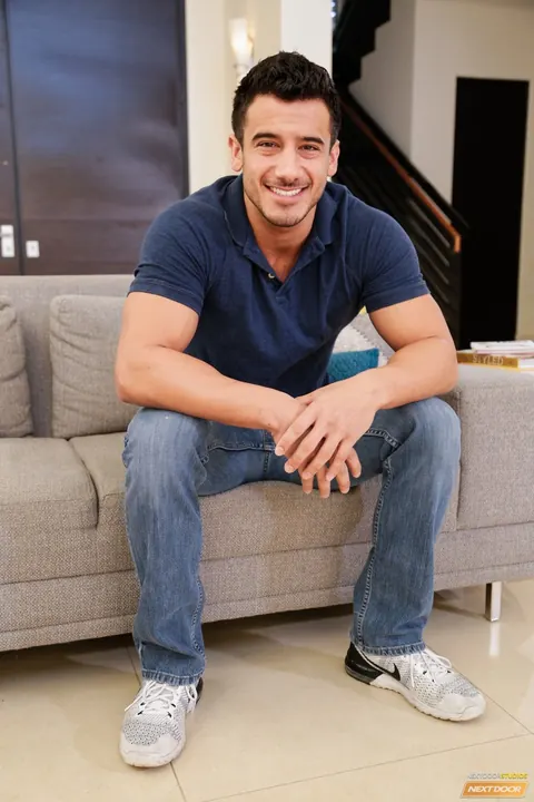 Two Athletic Thick Men Fuck on the Sofa – photo 10 of 21