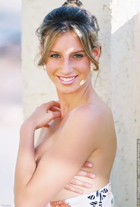 Paulina Presley: Tall Busty Blonde Spreads Outdoors in a Short Dress – photo 13 of 20