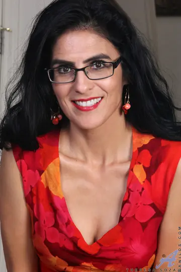 Theresa Soza – Brunette MILF in Glasses Strips Out of Her Skirt and Spreads