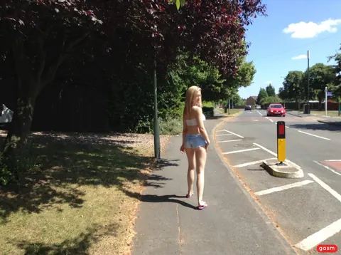 Chessie Kay: British Blonde Flashes Her Big Enhanced Tits Outdoors – photo 3 of 15