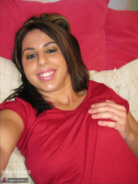 Thick Babe with Big Tits Takes Selfies in Panties and Spreads in Bed – photo 4 of 16