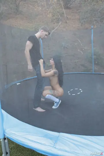 Gina Valentina – Petite Brazilian PAWG Rides Anal Outdoors
