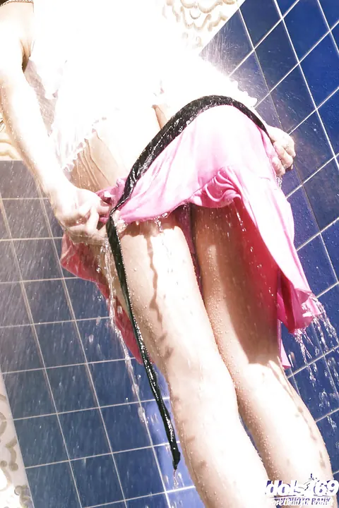 Mio Kimori: Thick Asian Brunette Shows Her Hairy Pussy in the Shower – photo 3 of 14