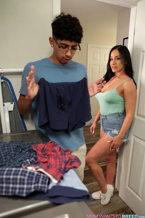 Jennifer White: Brunette MILF with Enhanced Tits and Tattoo Gets Fucked – photo 1 of 20