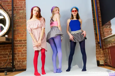 Sasha Paige: European Brunette and Redhead Undress and Share a Man in a Group Session – photo 1 of 21