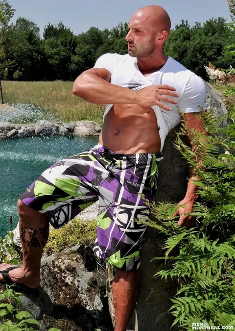 Athletic Men Have Anal Sex Outdoors – photo 3 of 15