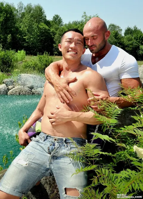 Athletic Men Have Anal Sex Outdoors – photo 4 of 15