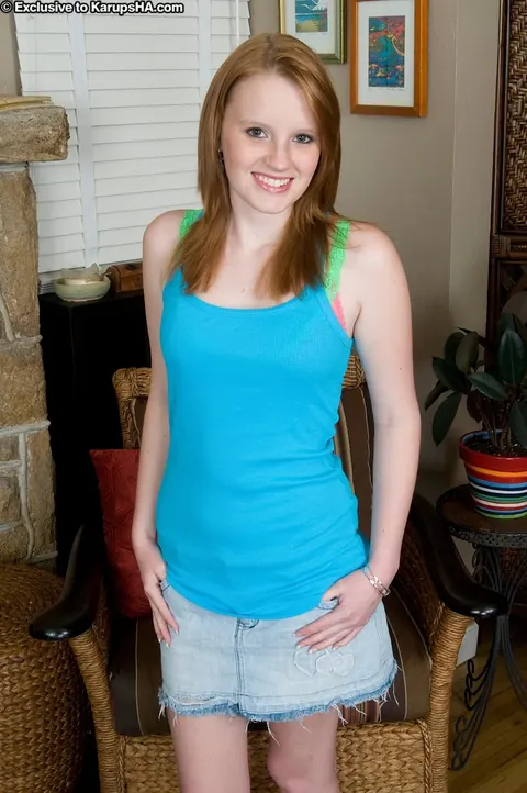 Katey Grind: Pale Redhead with Natural Tits Fingers Her Pussy – photo 1 of 21