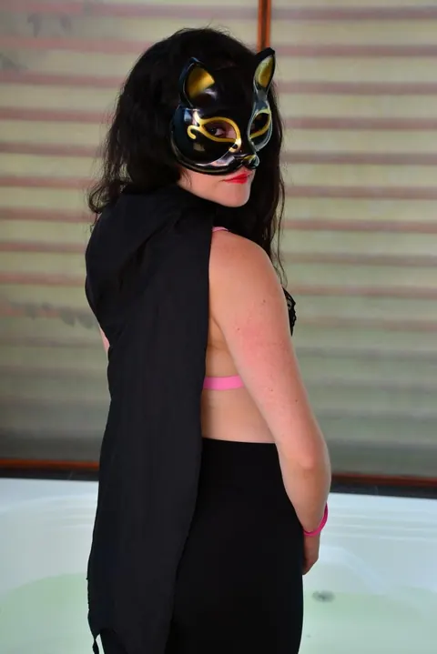 Yenny Contreras: Colombian Latina in Costume and Glasses Poses Nude – photo 10 of 17