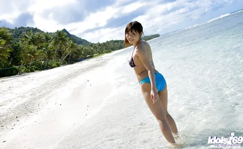 Aya Hirai: Thick Asian Babe Shows Her Big Tits and Ass in a Bikini on the Beach – photo 1 of 15