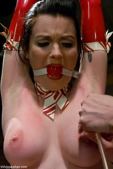Claire Adams: Curvy Brunette and Short-Haired Redhead Explore Latex Lesbian Bondage – photo 14 of 21