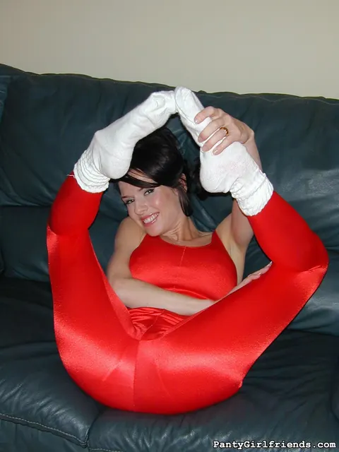 Veronica Avluv: MILF PAWG Peels Down Her Pantyhose and Poses in Socks – photo 5 of 15