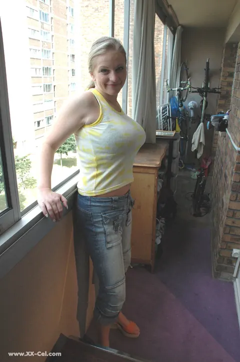 Blonde MILF with Big Tits Pulls Jeans Down and Spreads Her Pussy – photo 1 of 20