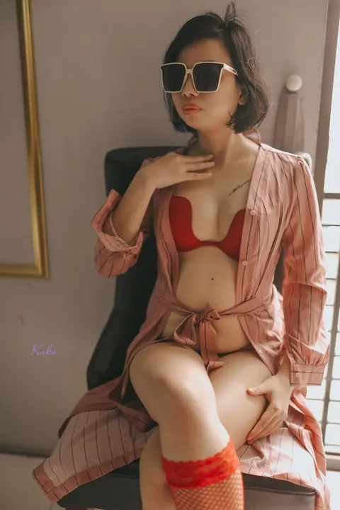 Asian Brunette Poses Nude in Erotic Solo Set – photo 20 of 21