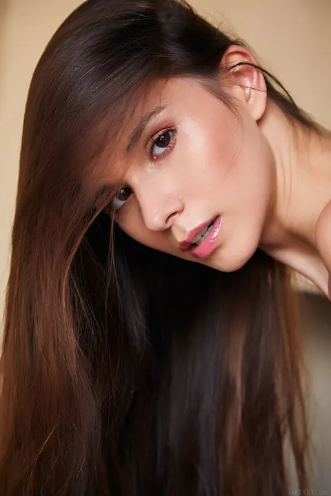 Leona Mia: Slim Russian Brunette Undresses and Spreads Her Pussy – photo 12 of 21