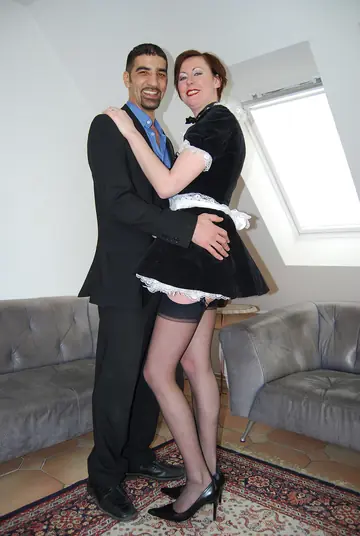 Lara Latex – Tall British MILF in Stockings Rides and Takes a Facial