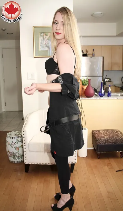 Blonde Trans Woman Removes Her Panties and Poses – photo 3 of 16